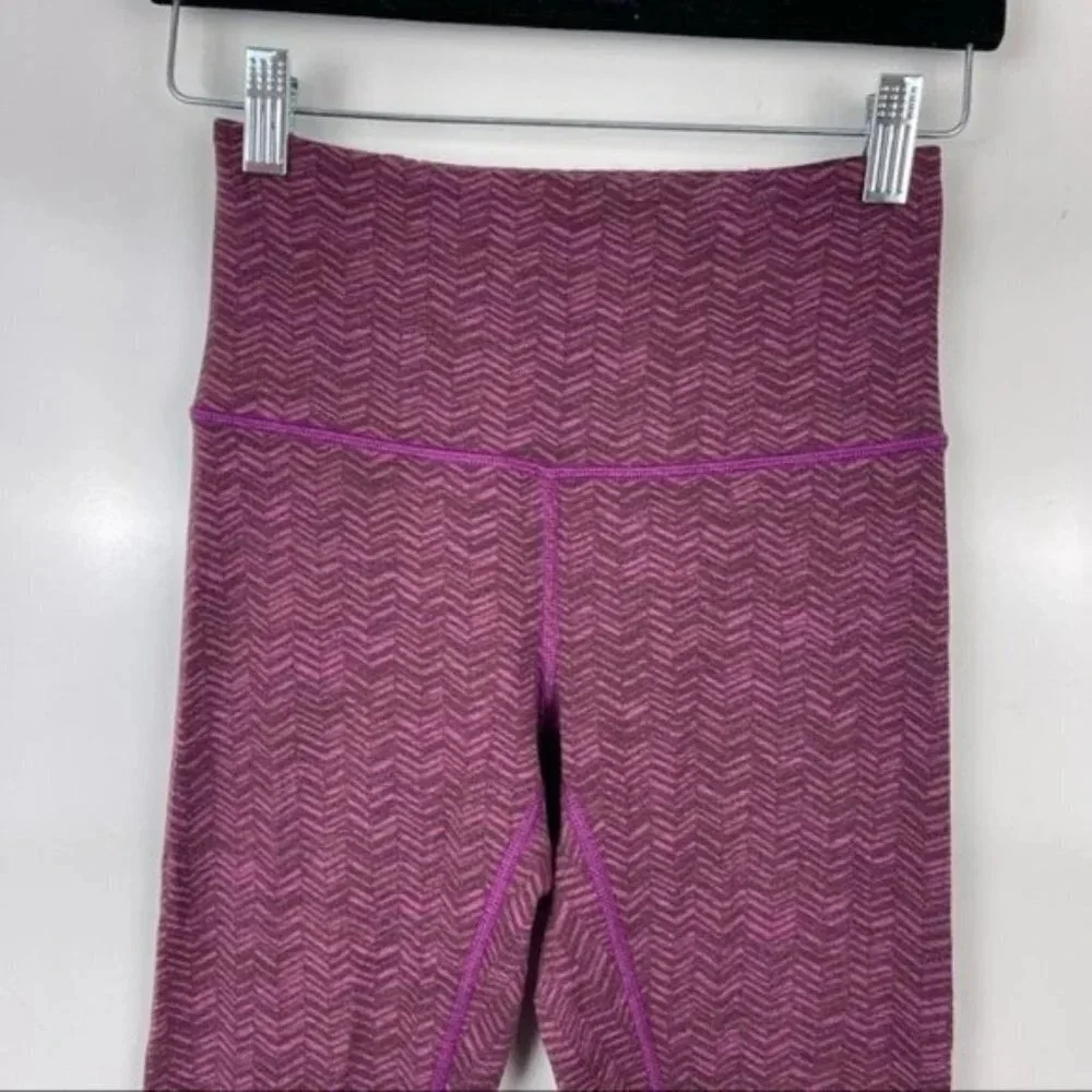 Lululemon Transcend Crop Chevron Print Perforated Leggings Women's Size 4